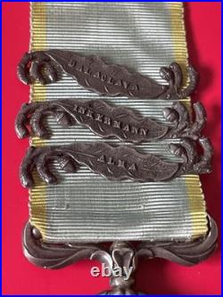 Médaille de Crimée 1854 Petit Chiffre signée Wyon