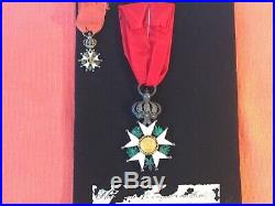 Médaille de la légion dhonneur avec aigle sur couronne mobile et miniature