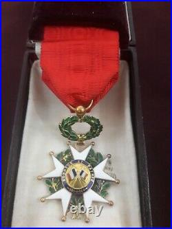 Médaille décoration Officier Légion d'Honneur or poilu succession grenier