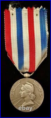 Médaille des Chemin de Fer 3éme Type Classe Argent en Argent