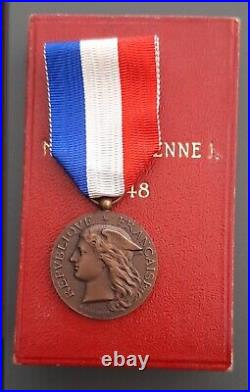 Médaille des Épidémies Ministère des Colonies 1948 dans sa boite ORIGINAL MEDAL