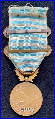 Médaille du Levant + 2 agrafes 1925 Levant 1926 et Levant Bronze France