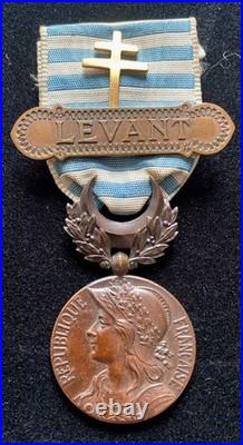 Médaille du Levant Modèle de Londres + Agrafe Levant et Croix de Lorraine