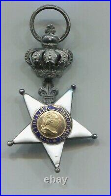 Médaille du Lys Dévouement et Fidélité Période Restauration Louis XVIII Or & Ar