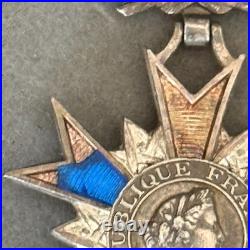 Médaille du mérite national avec son ruban MX178