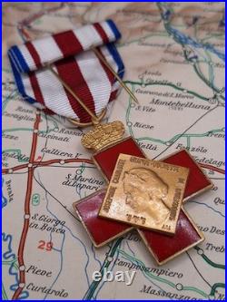 Médaille du mérite pour don de sang niveau or Croix-Rouge luxembourgeoise RARE