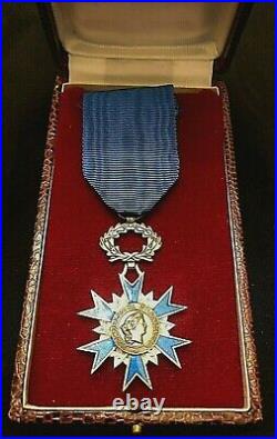 Medaille insigne ordre national du merite 1963