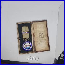 Médaille maçonnique en argent et émail avec étui d'origine / Loge Ataka 1913