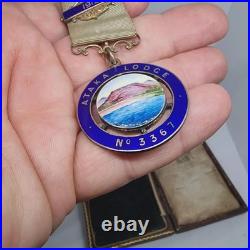 Médaille maçonnique en argent et émail avec étui d'origine / Loge Ataka 1913