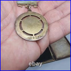 Médaille maçonnique en argent et émail avec étui d'origine / Loge Ataka 1913