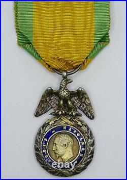 Medaille militaire modéle second Empire, en argent avec son ruban / 010
