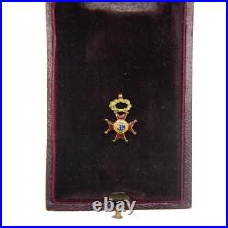 Médaille miniature de l'ordre de Saint Grégoire Le Grand en or et émail. Bon ét