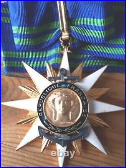 Médaille république française mérite maritime marine marchande