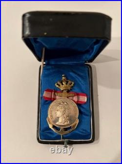 Médailles Et Décorations Civiles Et Militaires. Espagne Et France. C 1890-1921