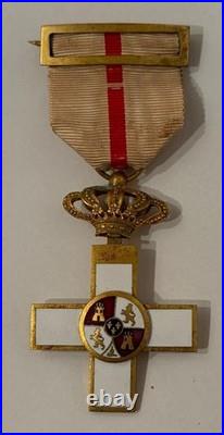 Médailles Et Décorations Civiles Et Militaires. Espagne Et France. C 1890-1921