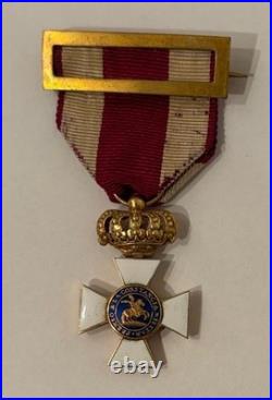 Médailles Et Décorations Civiles Et Militaires. Espagne Et France. C 1890-1921