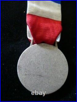Médailles ordre de la légion d honneur fond de tiroir