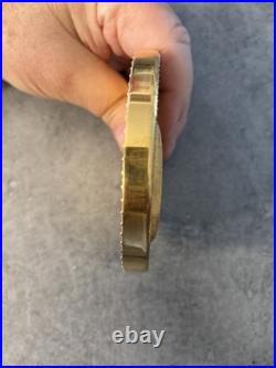 Médaillon Commemorative General De Gaulle En Bronze Doré A L'or