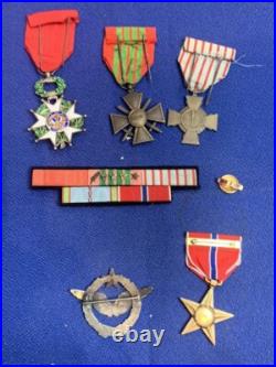 Militaria Lot Medailles Francaises Et USA Ww2 Insigne Pilote Avion
