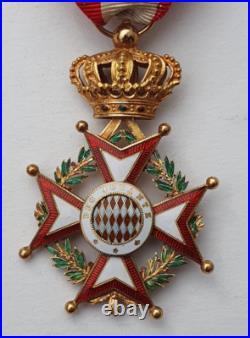 Monaco Ordre de St Charles, officier en or, légers manques d'émail, 40x63 mm