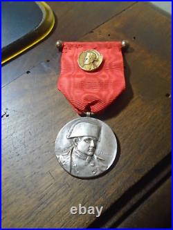 NAPOLEON 1er. MEDAILLE INST St JEAN. BESANCON. LYCEE IMPERIALE. ASS. ANCIENS ELEVES
