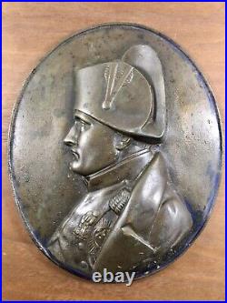 Napoléon Bonaparte Rare Grand Médaillon en Bronze XIXème Siècle Empire France
