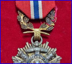 Napoléon Ordre Légion Honneur Officiers retraités membres de la Légion Honneur