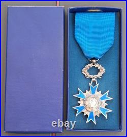 ONM argent massif 1963 Ordre National du Mérite France Chevalier boite ORIGINAL ONM argent massif 1963 Ordre National du Mérite France Chevalier boite ORIGINAL