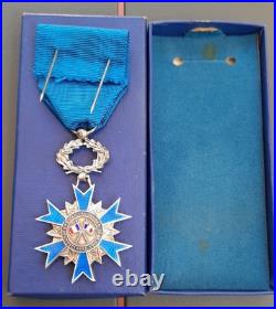 ONM argent massif 1963 Ordre National du Mérite France Chevalier boite ORIGINAL ONM argent massif 1963 Ordre National du Mérite France Chevalier boite ORIGINAL