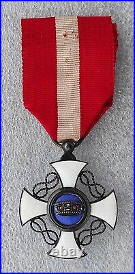ORDRE DE LA COURONNE D'ITALIE peu courante fabrication française medaille ORDRE DE LA COURONNE D'ITALIE peu courante fabrication française medaille
