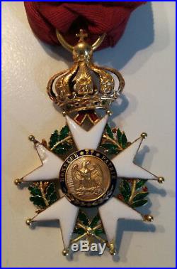 Officier Legion d'honneur or. Ruban dorigine, poinçon tete d'aigle Napoleon III