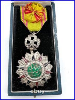 Ordre Nichan Iftikhar Tunisie Médaille Officier Argent Émaillé Coffret
