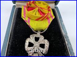 Ordre Nichan Iftikhar Tunisie Médaille Officier Argent Émaillé Coffret