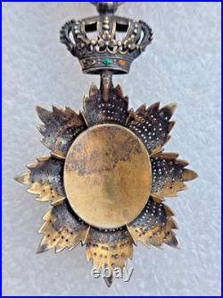 Ordre Royal du Cambodge, étoile d'officier en vermeil, repercée, éclat d'émail