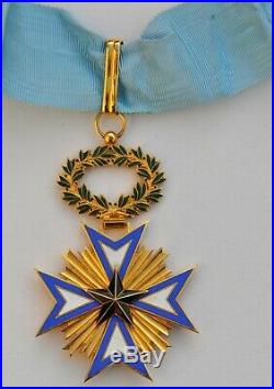 Ordre de l'Etoile Noire du Bénin, croix de commandeur