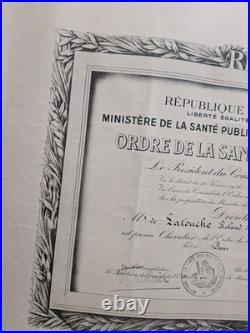 Ordre de la Santé Publique, fait Chevalier R. De Latouche 1949 52 x38 Cm