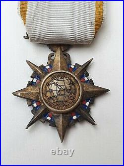 Ordre du Mérite Commercial, officier