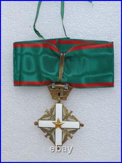 Ordre du Mérite, République d'Italie, commandeur en vermeil, 57x74 mm