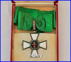 Ordre du Mérite de la République de Hongrie, ensemble de Grand Officier