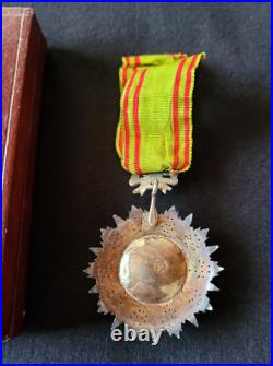Ordre du Nichan Iftikhar Officier 1837 Tunisian Order Nichan Officer silver case