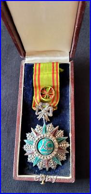 Ordre du Nichan Iftikhar Officier 1837 Tunisian Order Nichan Officer silver case