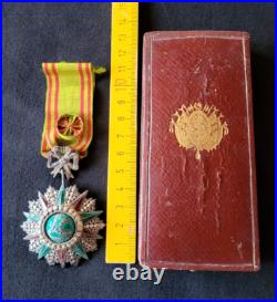 Ordre du Nichan Iftikhar Officier 1837 Tunisian Order Nichan Officer silver case