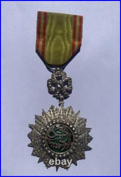 Ordre du Nichan Iftikhar Tunisie ancienne medaille militaire en argent