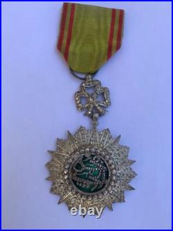 Ordre du Nichan Iftikhar Tunisie ancienne medaille militaire en argent
