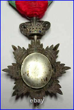 Ordre royal du Cambodge / chevalier en argent / + 2 mini en argent et or / 007