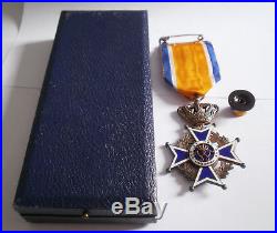 PAYS BAS Médaille Ordre d'Orange Nassau Nederland Order of étranger Décoration