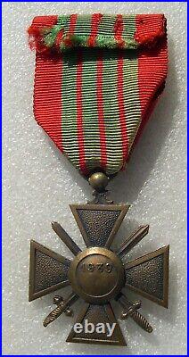 RARE CROIX DE GUERRE 1939 VARIETE AVEC LA DATE DECALEE medaille