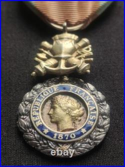 RARE MÉDAILLE MILITAIRE 3ème RÉPUBLIQUE, 1870 Type 2 MODÈLE À ANNEAU MOBILE