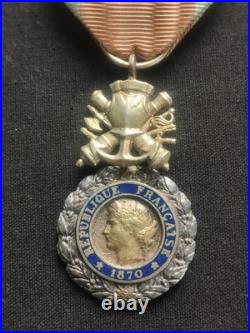 RARE MÉDAILLE MILITAIRE 3ème RÉPUBLIQUE, 1870 Type 2 MODÈLE À ANNEAU MOBILE