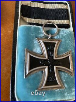 Rare Croix de Fer 2e classe 1914 + écrin + insigne des Blessés + jeton WW1